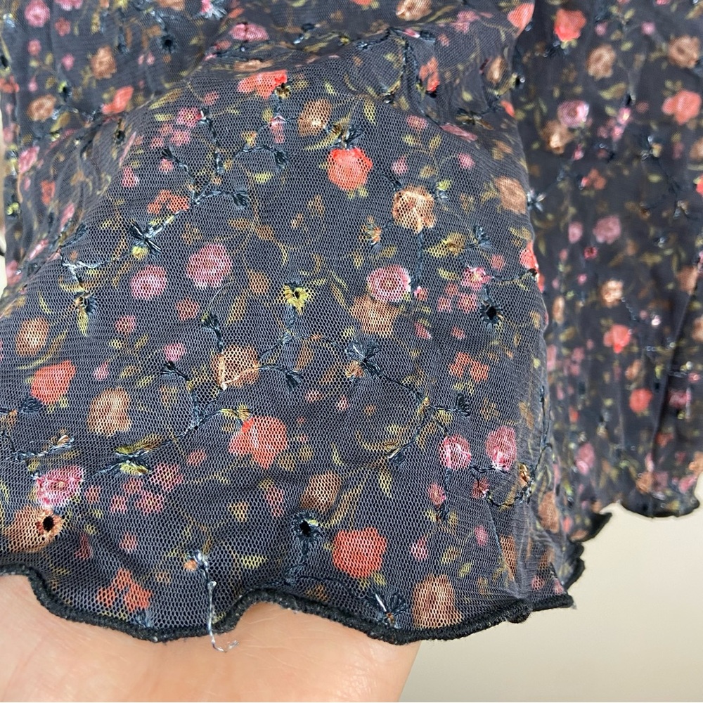 Therapy Micro Floral Sheer Sleeve Mesh Embroidered Eyelet Lettuce Hem Top Small - Picture 11 of 13